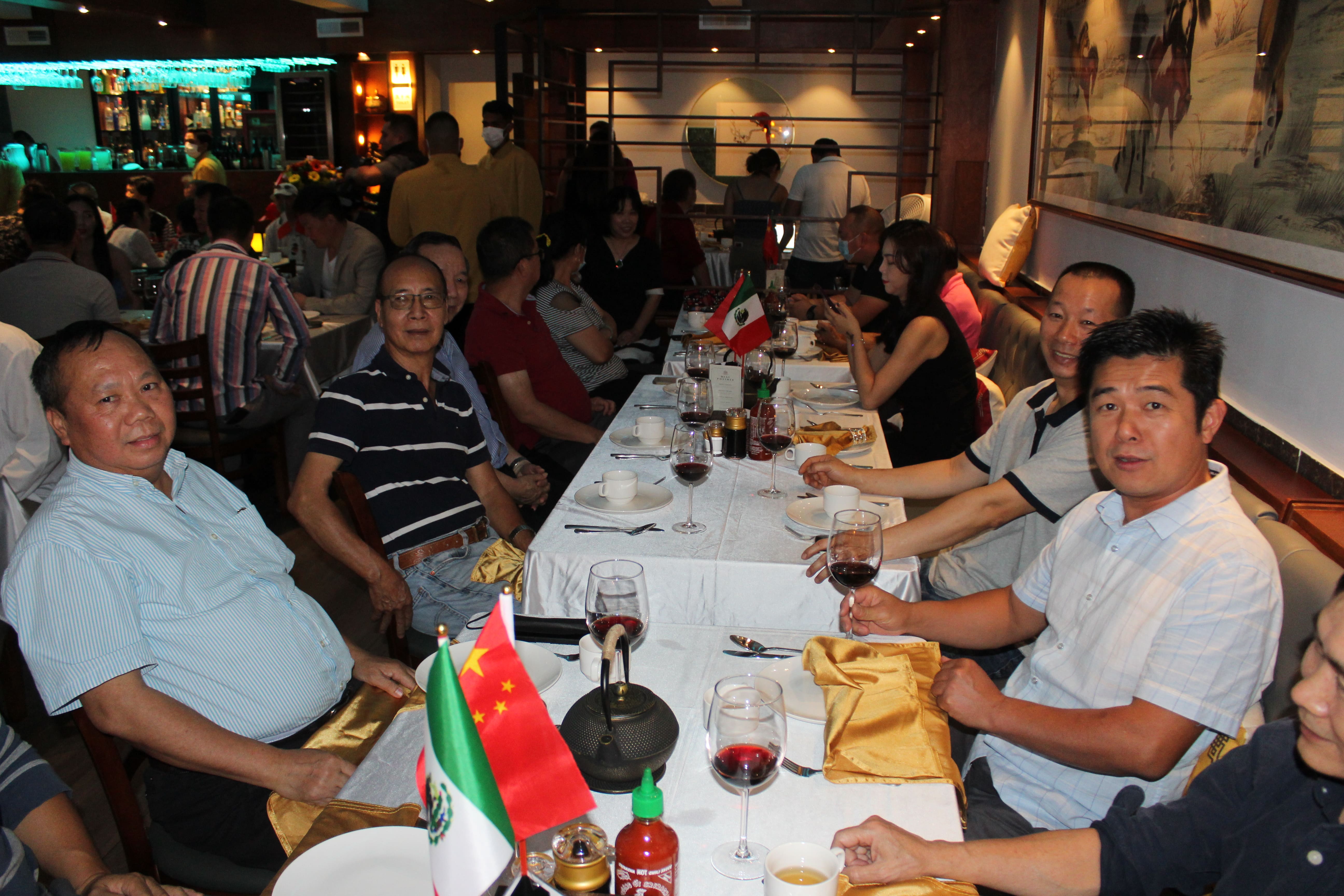Celebran y refuerzan los lazos de amistad e intercambio económico y cultural,