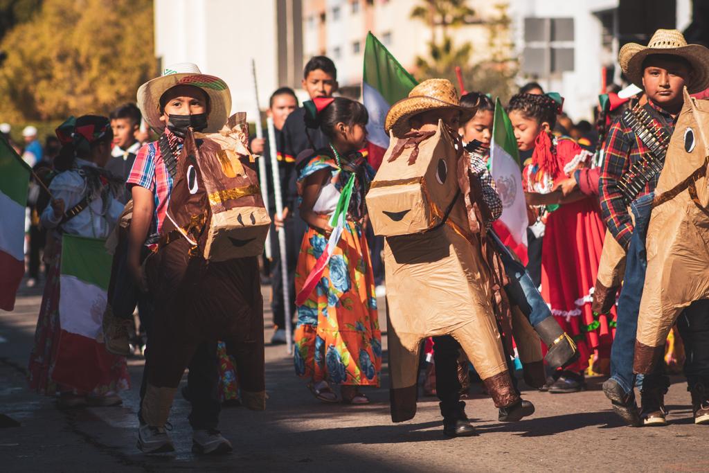 Desfile C&iacute;vico en conmemoraci&oacute;n de la Revoluci&oacute;n Mexicana
