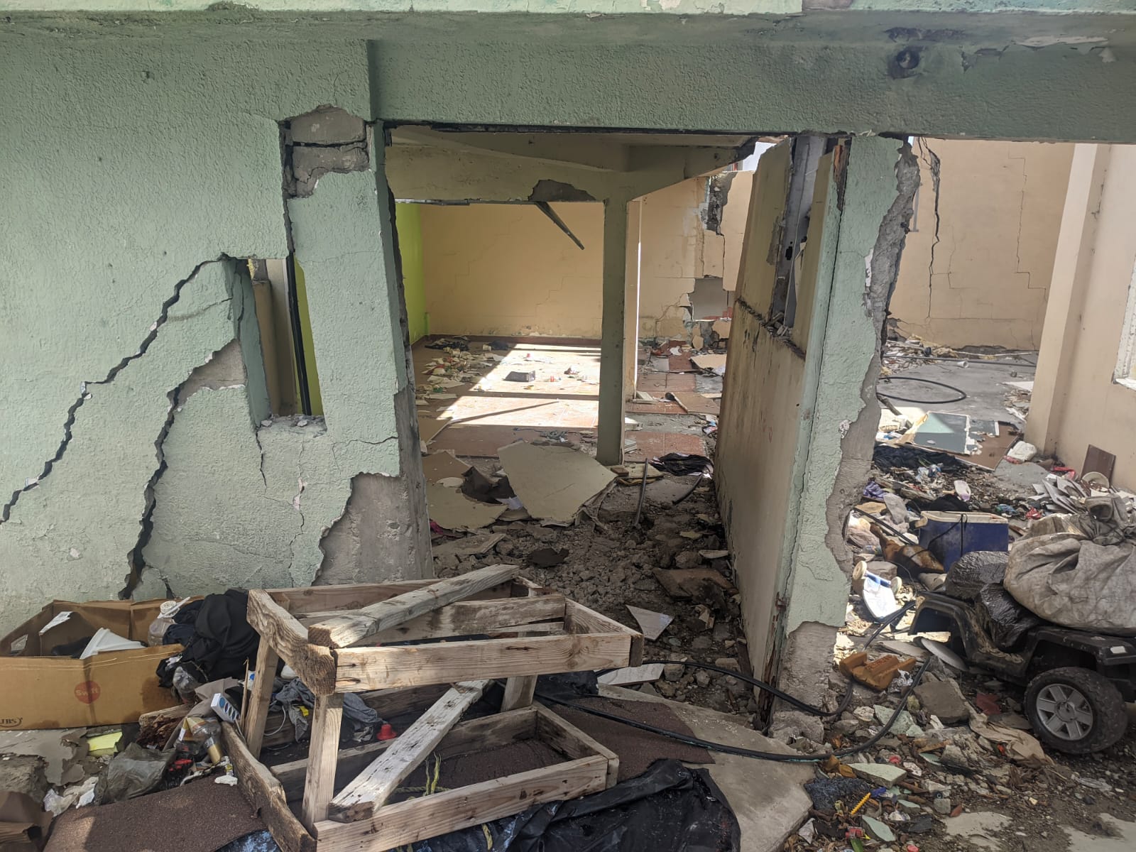 El &aacute;rea afectada no cuentan con luz ni agua potable