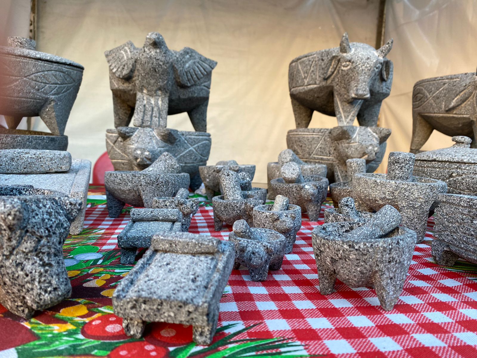 Molcajetes de distintas figuras