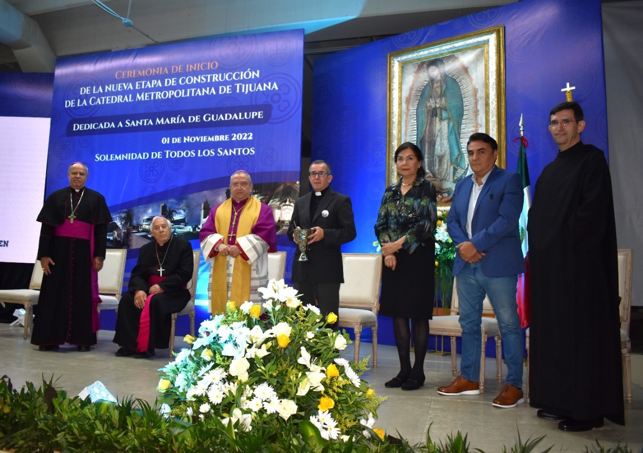 El Delegado Federal de B.C. , Alejandro Ruíz Uribe expresó su fe en Jesús