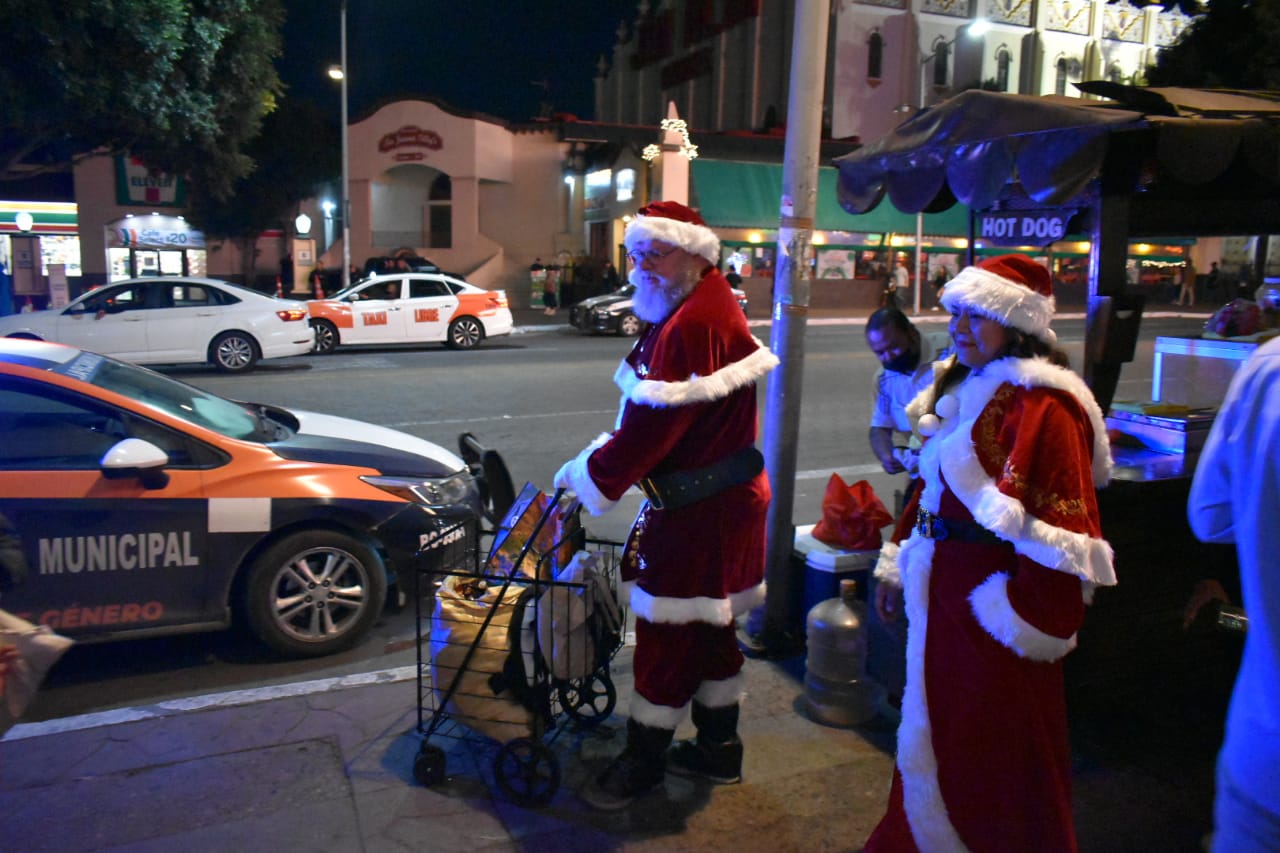 Tijuanenses salieron a las calles para celebrar Halloween