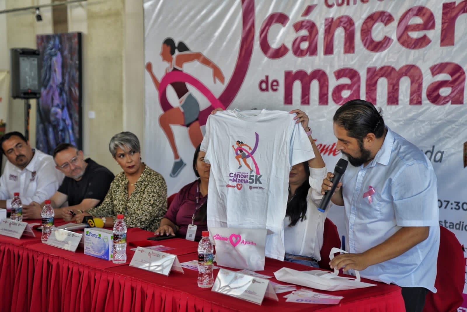 Playera conmemorativa que recibir&aacute;n los participantes