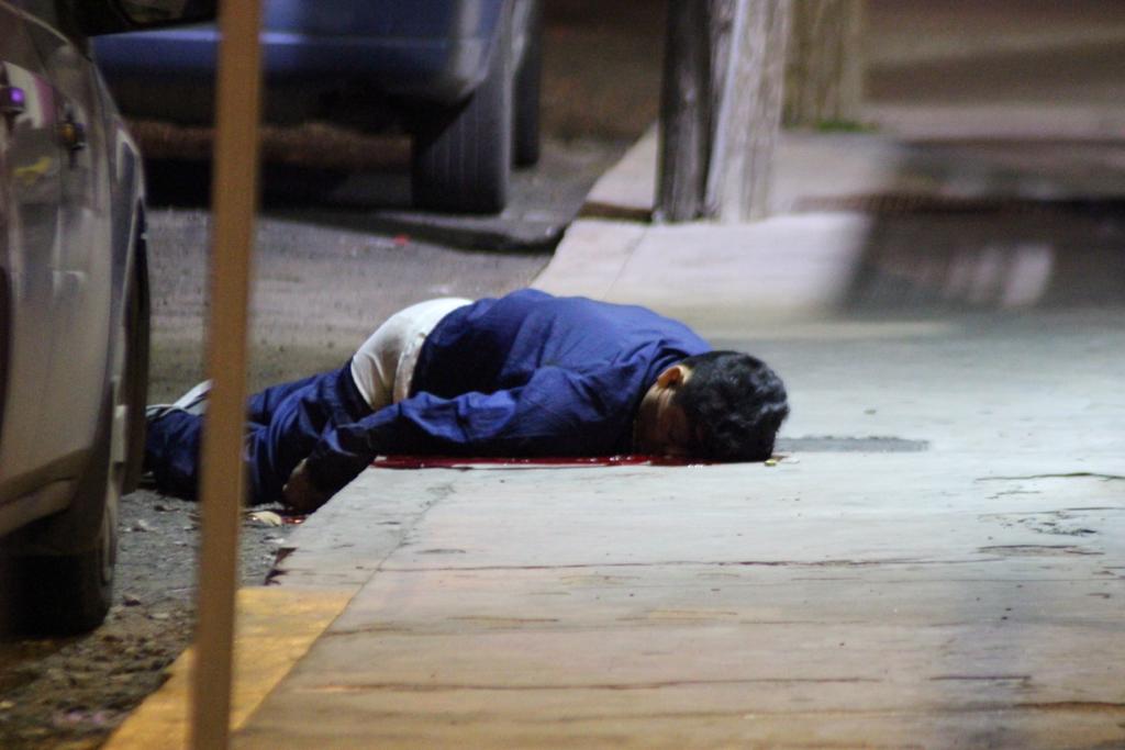 La v&iacute;ctima muri&oacute; por impacto de bala frente a un establecimiento de Pizza Hut