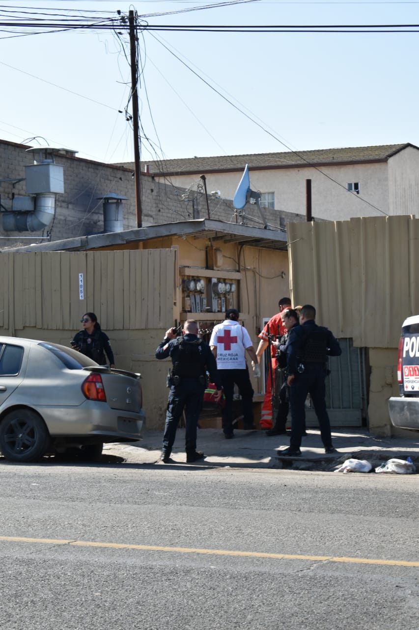 Param&eacute;dicos de la Cruz Roja llegaron al lugar de los hechos
